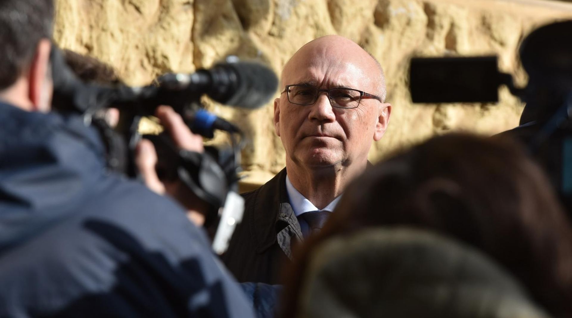 Šibenik: Izjava Tomislava Horvatinčića nakon ročišta na Općinskom sudu 16.01.2019., Sibenik - Odvjetnik Veljko Miljevic dao je izjavu medijima nakon rocista na Opcinskom sudu. Photo: Hrvoje Jelavic/PIXSELL