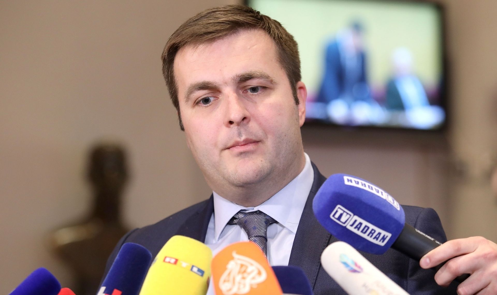 Zagreb: Ministar Ćorić obratio se medijima i komentirao Inu 16.01.2019., Zagreb- Ministar Tomislav Coric dao je u Saboru izjavu o stanju u Ini.

Photo: Patrik Macek/PIXSELL