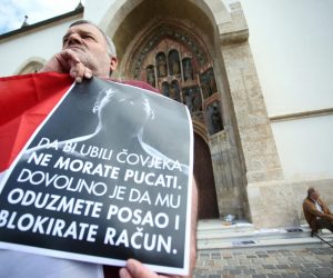 23.04.2015., Zagreb - Udruga Blokirani odrzala je prosvjed na Trgu svetog Marka. Photo: Sanjin Strukic/PIXSELL