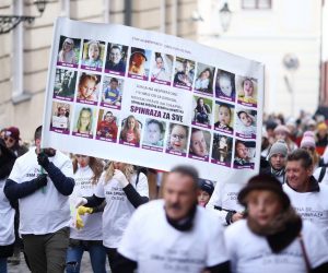 Zagreb: Prosvjed "Spinraza za sve" na Trgu. sv. Marka 26.01.2019., Zagreb - U organizaciji udruge roditelja vitalno ugrozene djece "Kolibrici" na Trgu svetog Marka odrzan je prosvjed "Spinraza za sve" zbog diskriminacije u lijecenju oboljelih od spinalne misicne atrofije. Photo: Igor Soban/PIXSELL