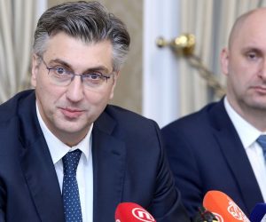 Zagreb: Održana druga sjednica Nacionalnog vijeća za uvođenje eura 28.02.2019., Zagreb - U Banskim dvorima odrzana je druga sjednica Nacionalnog vijeca za uvodjenje eura. Sjednicom je predsjedao Andrej Plenkovic.
Photo: Patrik Macek/PIXSELL
