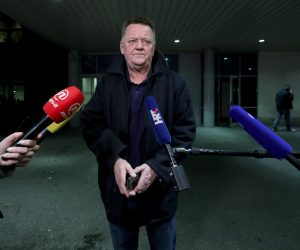 28.02.2019., Zagreb - Sedmogodisnja djevojcica, koja je u jutros ujutro tesko ozlijedjena na Pagu, zbog pogorsanog zdravstvenog stanja prebacena je sanitetskim vozilom na daljnje lijecenje u Klinicki bolnicki centar Zagreb. Milivoj Novak pomocnik ravnatelja KBC Zagreb dao je izjavu za medije.
Photo: Igor Kralj/PIXSELL
