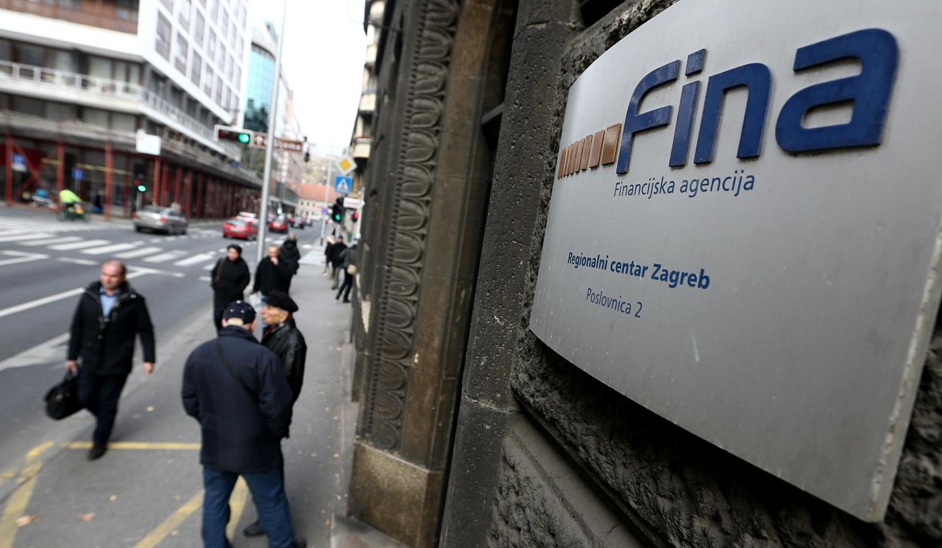 28.11.2015., Zagreb - Financijska agencija ili FINA jedna je od najvecih hrvatskih tvrtki, a bavi se obavljanjem transakcija u platnom prometu, prijevozom gotova novca, pruzanjem poslovnih informacija i elektronickih servisa. Photo: Zeljko Lukunic/PIXSELL