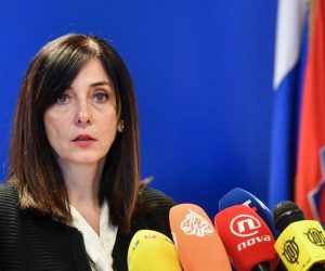 Zagreb: Ministrica Divjak na izvanrednoj konferenciji o lažnim diplomama 31.01.2019., Zagreb-  Ministrica znanosti i obrazovanja  Blazenka Divjak odrzala je izvanrednu konferenciju za medije povodom otkrica dvije lazne diplome.
Photo: Sandra Simunovic/PIXSELL