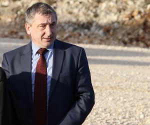 Ploče: Premijer Plenković obišao gradilište Pelješkog mosta 31.01.2019., Ploce - Obilazak gradilista Peljeskog mosta u Komarni. Predrag Stromar, potpredsjednik Vlade i ministar graditeljstva i prostornog uredjenja Photo: Ivo Cagalj/PIXSELL