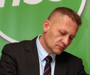 10.02.2019., Sisak - Amsterdamska koalicija potpisala aneks sporazuma o zajednickom nastupu na predstojecim izborima za Europski parlament s Laburistima. Aneks sporazuma potpisali su predsjednici HSU-a, HSS-a, GLAS-a, IDS-a i Laburista - Silvano Hrelja, Kreso Beljak, Anka Mrak Taritas, Boris Miletic i David Bregovac te clan Predsjednistva PGS-a Damir Piletic. 
Photo: Edina Zuko/PIXSELL