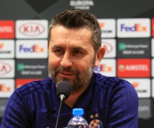 Plzen, 13.02.2019.- Dan uoèi utakmice esnaestine finala Europske lige, trener GNK Dinama Nenad Bjelica i kapetan Arijan Ademi odrali su konferenciju za medije. Na slici Nenad Bjelica.
foto HINA/ Mario ÆUIÆ/ mæ