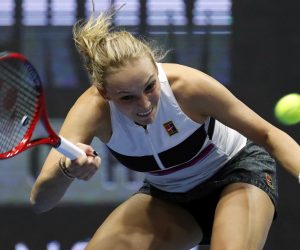 epa07336074 Donna Vekic of Croatia in action against Petra Kvitova of the Czech Republic during their quarter final match at the St. Petersburg Ladies Trophy 2019 tennis tournament in St.Petersburg, Russia, 01 February 2019.  EPA/ANATOLY MALTSEV