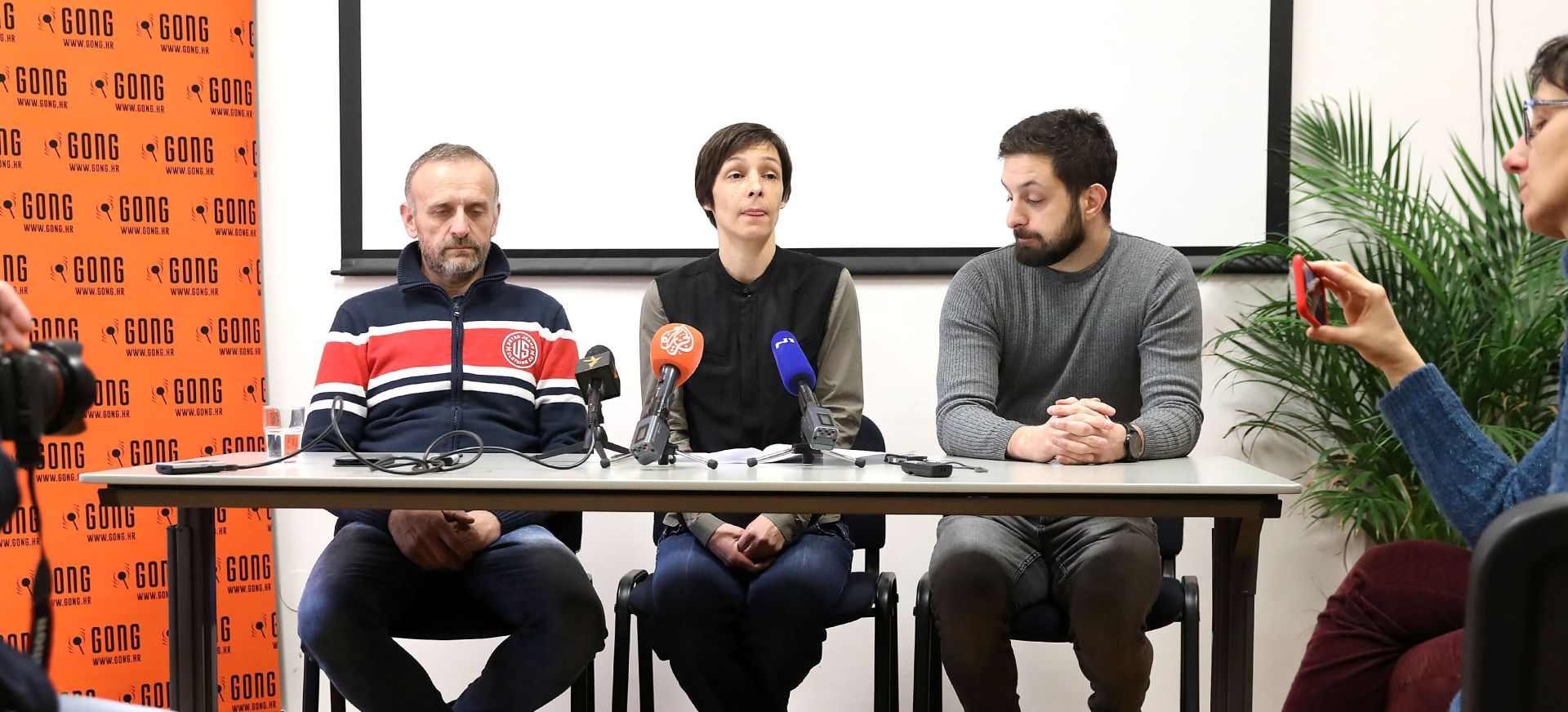 Zagreb: Konferencija za medije GONG-a povodom bojkota HRT-a 25.02.2019., Zagreb - Povodom bojkota HRT-a kojemu se prikljucilo cetrdesetak udruga, novinara, sindikata, politickih stranaka i politicara, GONG je organizirao konferenciju za medije na kojoj su govorili Jelena Berkovic, Nikola Baketa i Mijat Stanic. Photo: Patrik Macek/PIXSELL