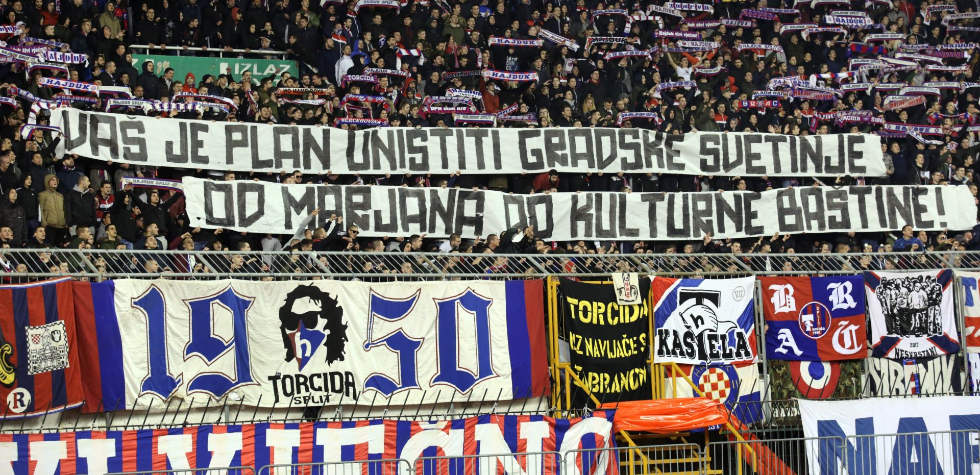 Split: Nakon 4 mjeseca navijači se vratili na Poljud i bodrili Hajduk u utakmici protiv Lokomotive 10.02.2019., stadion Poljud, Split - Hrvatski Telekom Prva liga, 20. kolo, HNK Hajduk - NK Lokomotiva. Photo: Miranda Cikotic/PIXSELL