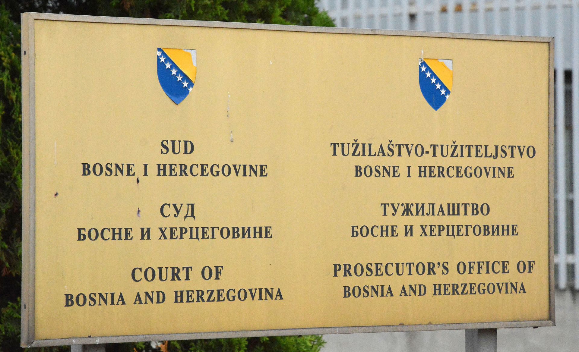 15.06.2018., Sarajevo, BiH - Nakon sto je jucer u Medjugorju priveden, Zdravko Mamic se u 10 sati pojavio na zakazanom rocistu pred Sudom BiH gdje se odrzalo saslušanje o izrucenju koje je zatrazila Republika Hrvatska. Dinamov savjetnik usprotivio se izrucenju Hrvatskoj, a iza podneva je pusten na slobodu. 

Photo: Ivica Galovic/PIXSELL