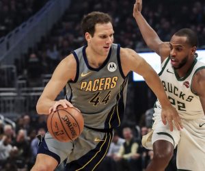 epa07421200 Indiana Pacers forward Bojan Bogdanovic of Croatia (L) drives around Milwaukee Bucks forward Khris Middleton (R) during the NBA game between the Indiana Pacers and the Milwaukee Bucks at Fiserv Forum in Milwaukee, Wisconsin, USA, 07 March 2019.  EPA/TANNEN MAURY  SHUTTERSTOCK OUT