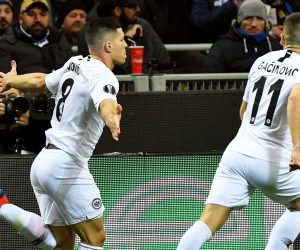 epa07437499 Eintracht Frankfurt's forward Luka Jovic (L) celebrates after scoring the 1-0 lead during the UEFA Europa League round of 16, second leg soccer match between Inter Milan and Eintracht Frankfurt in Milan, Italy, 14 March 2019.  EPA/DANIEL DAL ZENNARO