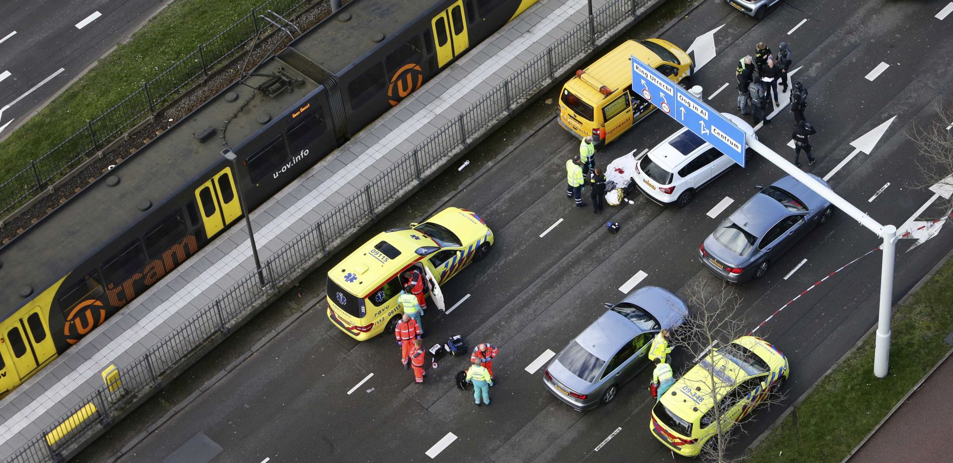 epa07446634 Special Police Forces inspect a tram, after the attack on a tram at the 24 Oktoberplace in Utrecht, The Netherlands, 18 March 2019. According to the the Dutch Police, several people have been injured in a shooting on a tram in the central Dutch city of Utrecht. The perpetrator is still at large.  EPA/RICARDO SMIT