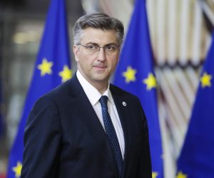epa07453335 Croatian Prime Minister Andrej Plenkovic arrives at the European Council summit in Brussels, Belgium, 21 March 2019. European Union leaders gather for a two-day summit to discuss, among others, Brexit and British PM request to extend Article 50.  EPA/STEPHANIE LECOCQ