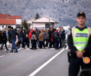 Stanovnici Opuzena prosvjedom "Sinovi i kćeri Neretve" traže bolje zdravstvo 02.03.2019., Opuzen - Gradjani organizirali prosvjed "Sinovi i kceri Neretve" kojim traze bolji zdarvstveni sustav. 
Photo: Miranda Cikotic/PIXSELL