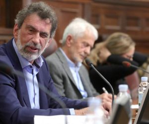 Zagreb: Održan okrugli stol "Reforma obrazovanja - kakvo je prolazno vrijeme?" 04.10.2018., Zagreb - Hrvatska gospodarska komora. Reforma obrazovanja - kakvo je prolazno vrijeme? naziv je okrugloga stola koji organizira Grupacija nakladnika skolskih udzbenika u sklopu Zajednice nakladnika i knjzara pri Hrvatskoj gospodarskoj komori. Posebni savjetnik predsjednika Vlade RH Radovan Fuchs Photo: Sanjin Strukic/PIXSELL