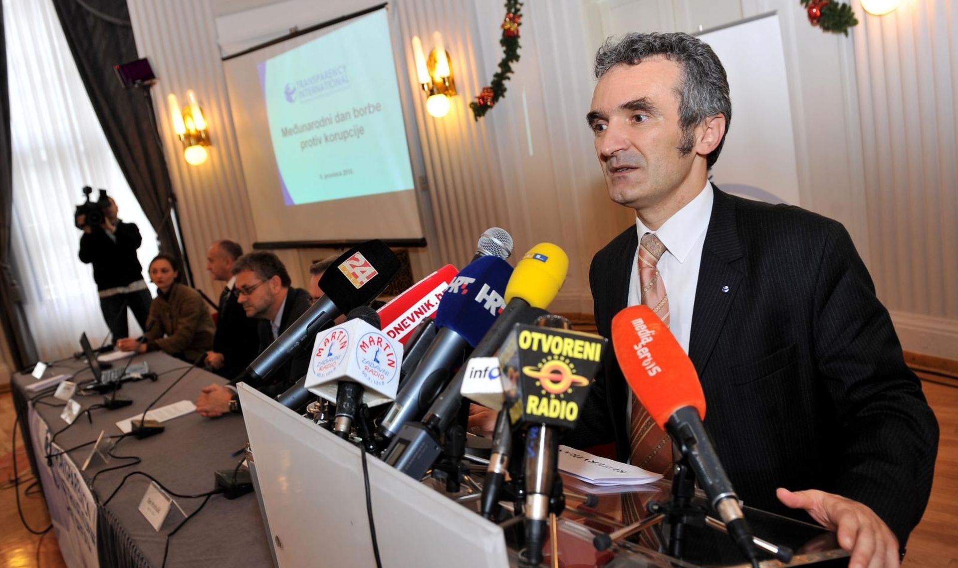 09.12.2010., Zagreb - U Novinarskom domu obiljezen Medjunarodni dan borbe protiv korupcije. Zorislav Antun Petrovic. 
Photo: Marko Lukunic/PIXSELL