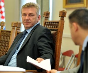 09.06.2011., Zagreb - U Saboru odrzan  Odbor za unutarnju politiku i nacionalnu sigurnost.Predsjednik odbora Ranko Ostojic.
Photo: Marko Lukunic/PIXSELL