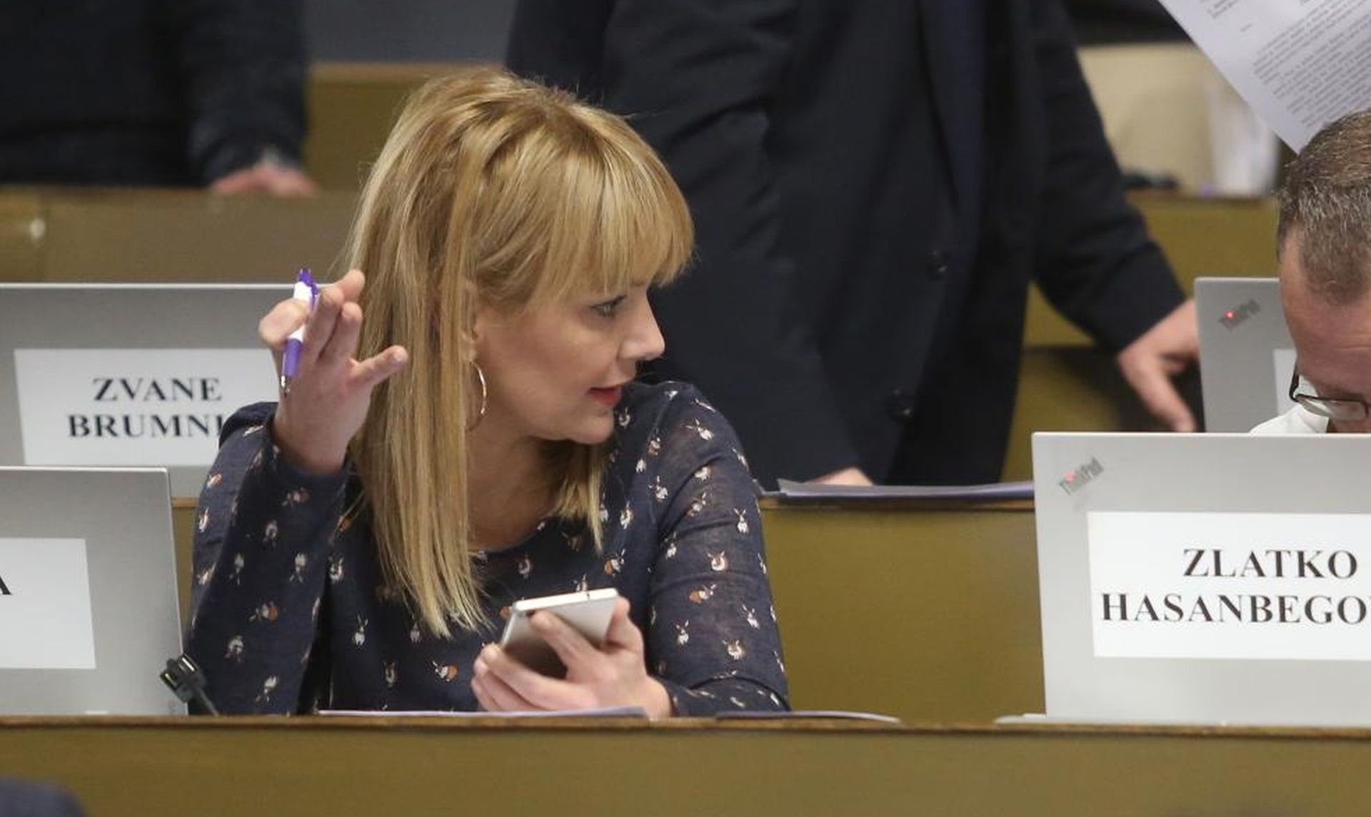 13.12.2018., Zagreb - Skupstina grada Zagreba na 18. sjednici odlucivala je o gradonacelnikovu prijedlogu proracuna za iducu godinu "teskom" osam milijardi i 190 milijuna kuna. Bruna Esih i Zlatko Hasanbegovic.
Photo: Matija Habljak/PIXSELL
