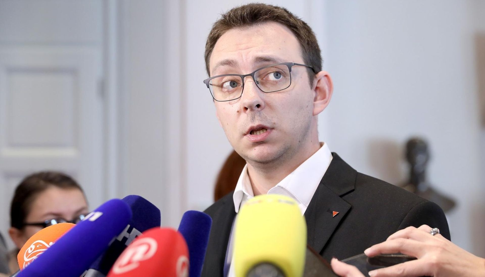 Zagreb: Zastupnik Bojan Glavašević održao je u Saboru konferenciju za medije 14.03.2019., Zagreb - Zastupnik Bojan Glavasevic odrzao je u Saboru konferenciju za medije na kojoj je govorio o navodnim obavjestajnim aktivnostima hrvatskih sluzbi u Bosni i Hercegovini.
Photo: Patrik Macek/PIXSELL