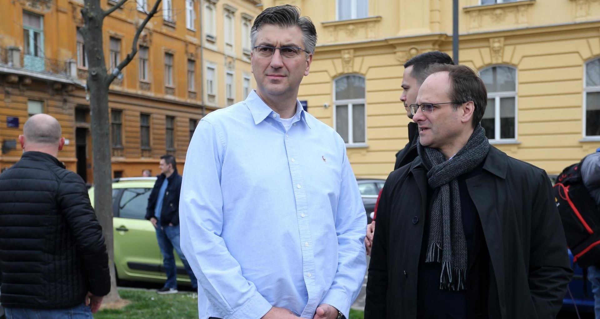 Zagreb: Premijer Plenović došao na prosvijed protiv nasilja #SPASIME 16.03.2019., Zagreb - Inicijativa #SPASIME, koju je 1. ozujka pokrenula scenaristica i glumica Jelena Veljaca, u 11:55 na Tomislavovom trgu organizira prosvjed protiv rastuceg vala obiteljskog, ali i svakog drugog nasilja u Hrvatskoj. Andrej Plenkovic. Photo: Dalibor Urukalovic/PIXSELL