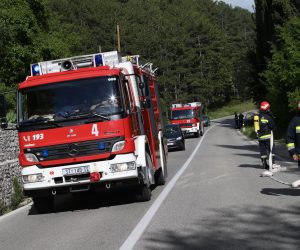 16.05.2018., Divulje - U operativno vatrogasnom zapovjednstvu Divulje, tijekom odrzavanja Vjezbe Sigurnost 2018 LIVEX, odrzan bilateralni sastanak ministra unutarnjih poslova Davora Bozinovica i slovacke ministrice unutarnjih poslova Denise Sakove. Nakon Divulja. Ministri su obisli vatrogasce na vjezbi u Mucu. 
Photo: Ivo Cagalj/PIXSELL