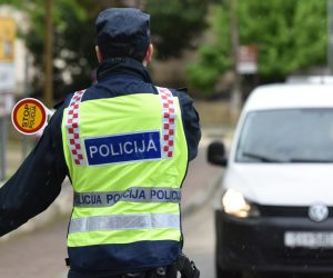 19.04.2018., Sibenik -
Policijska kontrola vozila
Photo: Hrvoje Jelavic/PIXSELL