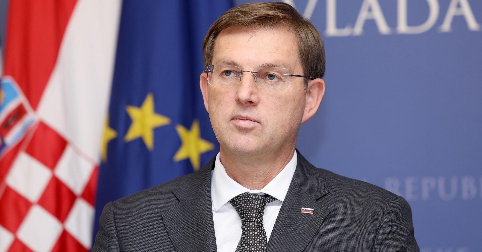 19.12.2017., Zagreb - Predsjednik Vlade Republike Hrvatske Andrej Plenkovic sastao se u Banskim dvorima s predsjednikom Vlade Republike Slovenije Mirom Cerarom, koji boravi  u radnom posjetu Republici Hrvatskoj. Nakon susreta premijeri su dali izjave za medije. 
Photo: Patrik Macek/PIXSELL