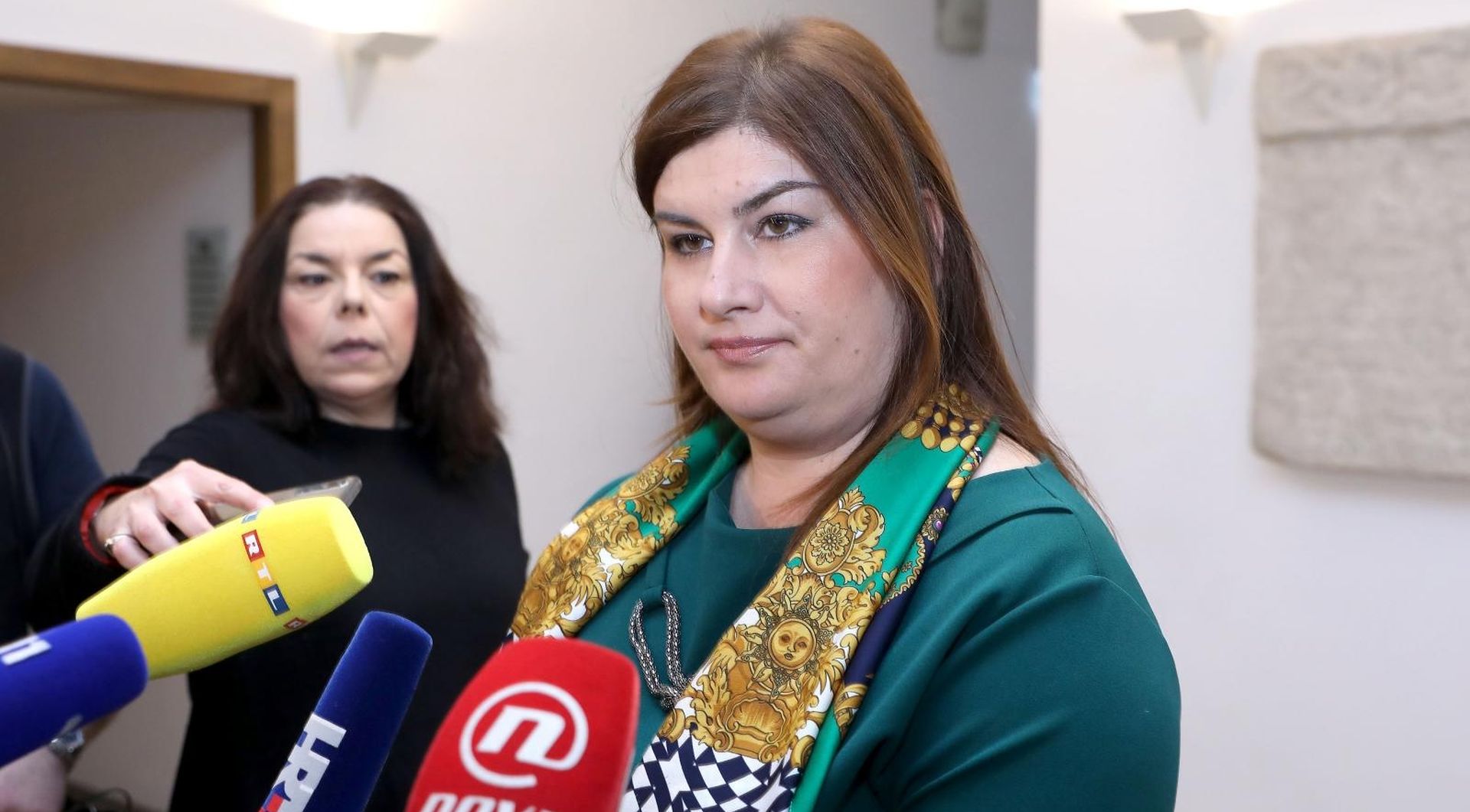 Zagreb: Ministrica Žalac o Mercedesu koji je, kako tvrdi, od njenih roditelja 20.03.2019., Zagreb - Ministrica Gabrijela Zalac komentirala je u Saboru pisanje medija o novom automobilu marke Mercedes koji je pakiran u njenom dvoristu. 
Photo: Patrik Macek/PIXSELL