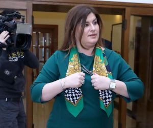 Zagreb: Ministrica Žalac o Mercedesu koji je, kako tvrdi, od njenih roditelja 20.03.2019., Zagreb - Ministrica Gabrijela Zalac komentirala je u Saboru pisanje medija o novom automobilu marke Mercedes koji je pakiran u njenom dvoristu. 
Photo: Patrik Macek/PIXSELL