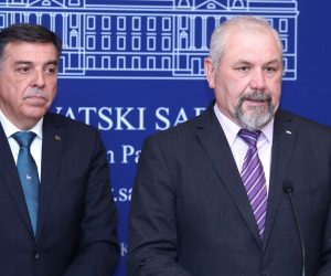Zagreb: Na konferenciji u Saboru govorili o opstojnosti brodogradnje 20.03.2019., Zagreb - U Saboru je odrzana konferencija za medije na kojoj su Tulio Demetlika i SIlvano Hrelja govorili o opstojnosti hrvatske brodogradnje. 
Photo: Patrik Macek/PIXSELL