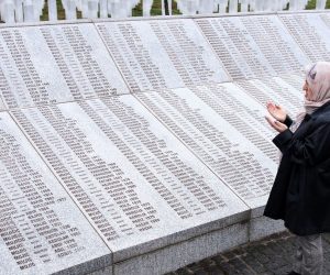 Memorijalni centar Srebrenica - Potočari 20.03.2019, Potocari, Bosna i Hercegovina - 
Porodice stradalih obilaze grobove svojih najmilijih i cekaju izricanje drugostepene presude Radovanu Karadzicu. U Memorijalnom centru u Potocarima organizovano je javno gledanje presude.
Photo: Armin Durgut/PIXSELL