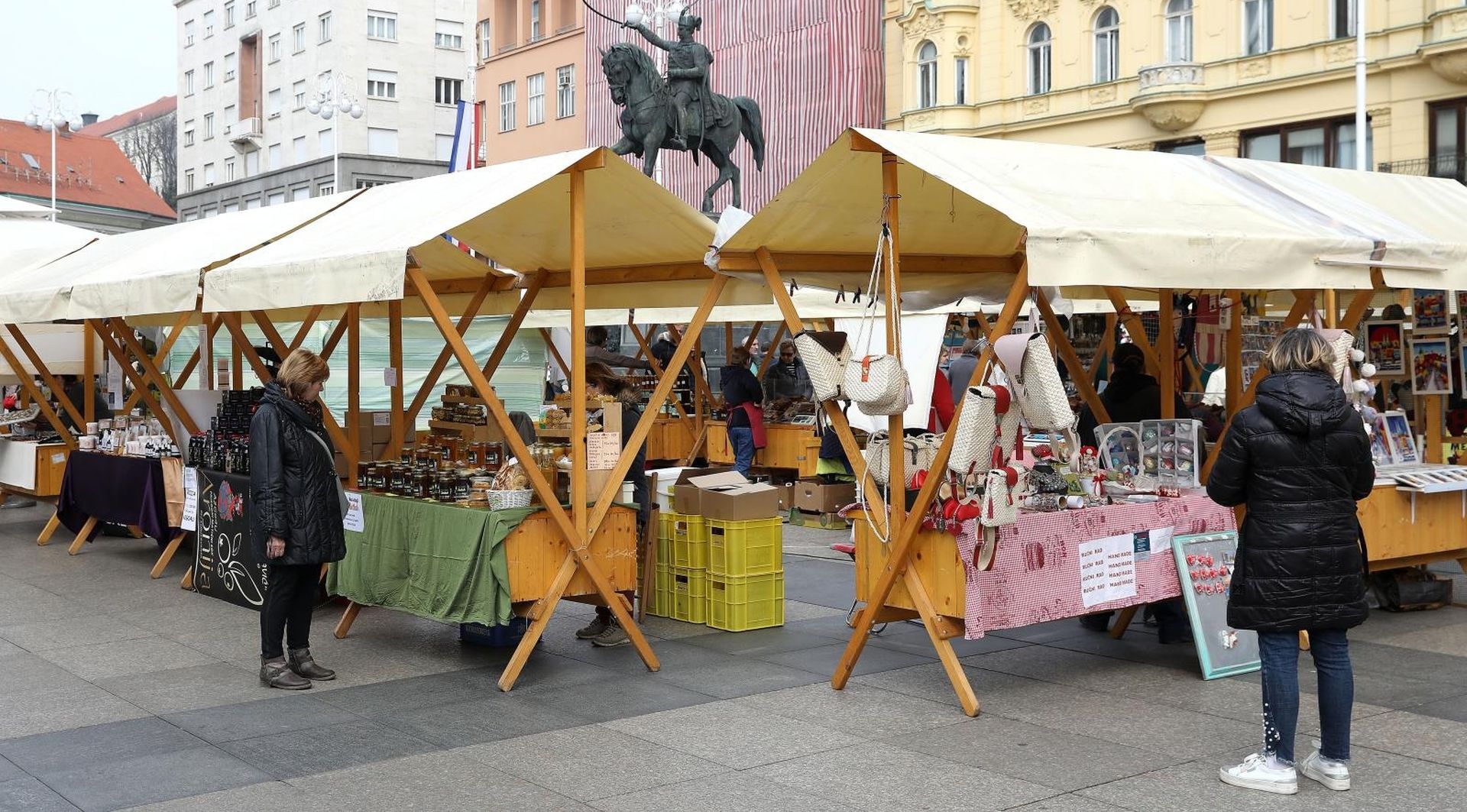 25.03.2019., Zagreb - Na Trgu bana Josipa Jelacica otvorena je manifestacija Domace je domace, koja se odrzava od 25. do 29. ozujka u organizaciji Udruge branitelja proizvodjaca Panonija.

Photo: Patrik Macek/PIXSELL