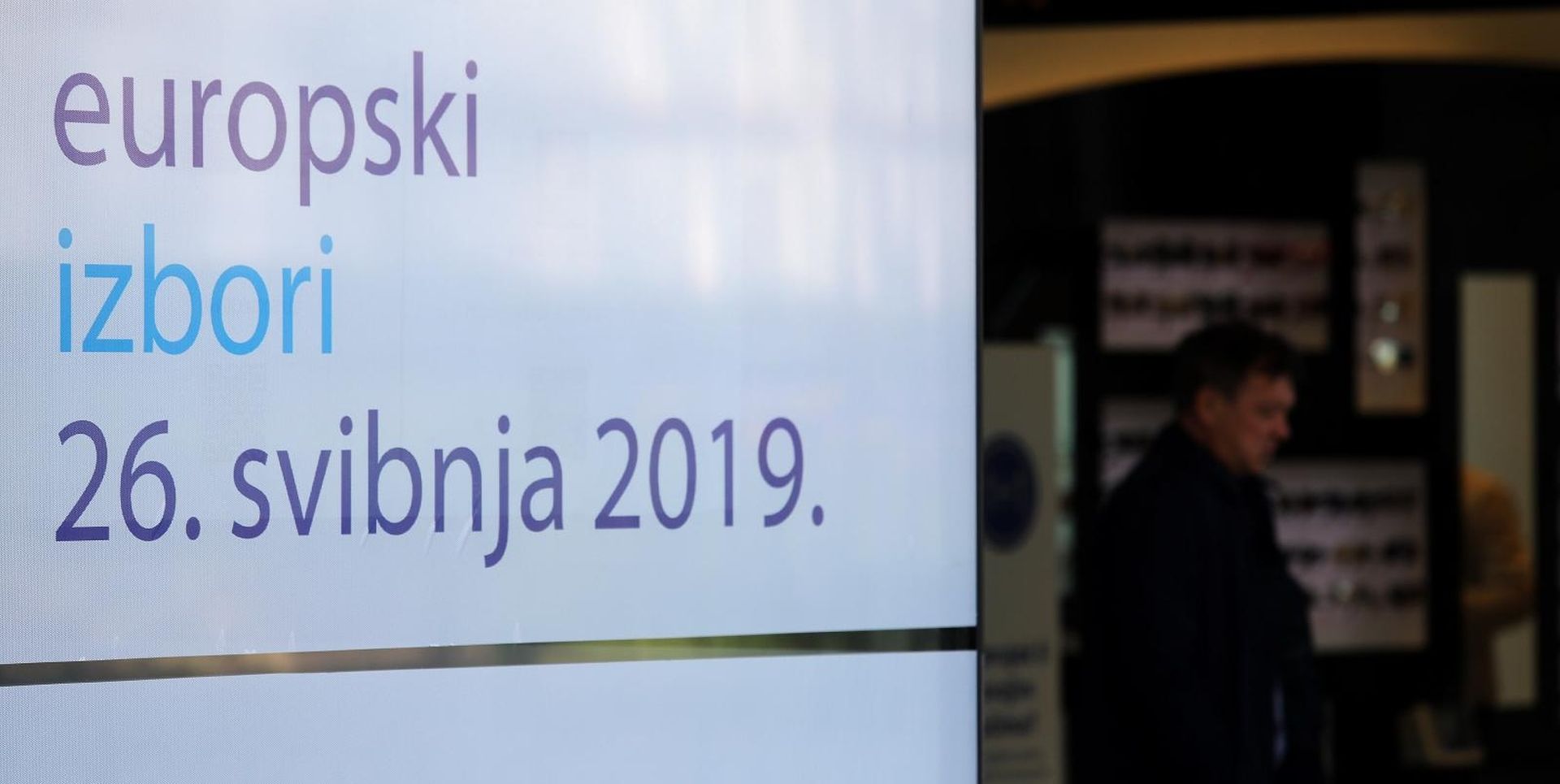 Zagreb: Grad u znaku Europskih izbora 26.03.2019., Zagreb - Prema najavama predsjednica RH Kolinda Grabar Kitarovic ce danas raspisati izbore za Europski parlament. Uz rijetke vec postavljene plakate za Europske izbore, koji ce se odrzati 26.  svibnja, jedine najave su plakati na zgradi Kuce Europe.
Photo: Patrik Macek/PIXSELL