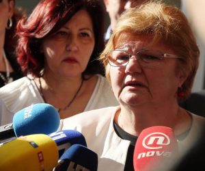 28.02.2019., Zadar - Ministirica demografije i obitelji Nada Murganic posjetila je hospitaliziranu djecu u Opcu bolnicu koju je otac ujutro bacio s balkona na otoku Pagu. Photo: Dusko Jaramaz/PIXSELL