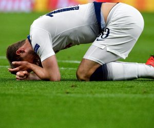 epa07494921 Tottenham's Harry Kane reacts during the UEFA Champions League quarter final first leg soccer match between Tottenham Hotspur and Manchester City at Hotspur Stadium in London, Britain, 09 April 2019.  EPA/NEIL HALL