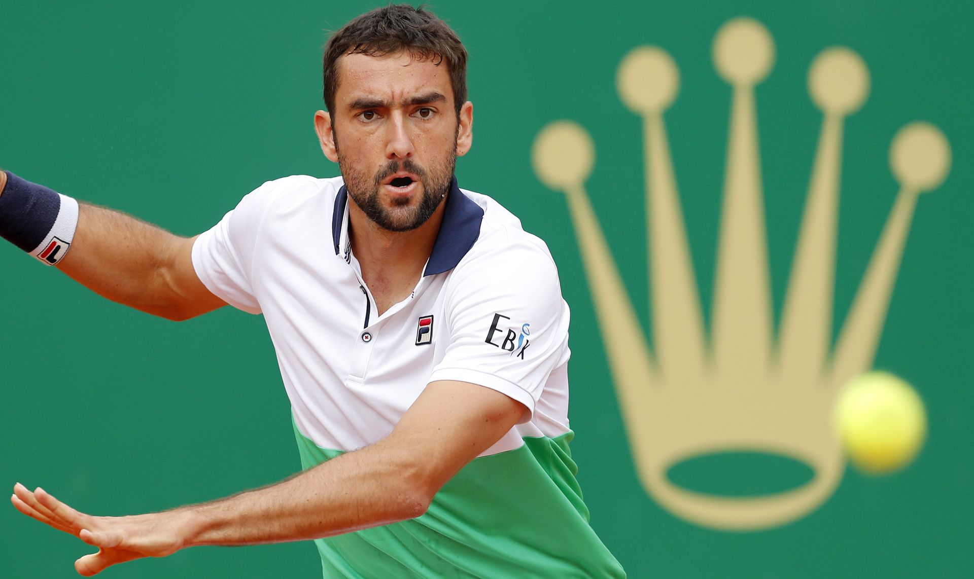 epa07510000 Marin Cilic of Croatia in action during his second round match against Guidi Pella of Argentina at the Monte-Carlo Rolex Masters tournament in Roquebrune Cap Martin, France, 16 April 2019.  EPA/SEBASTIEN NOGIER