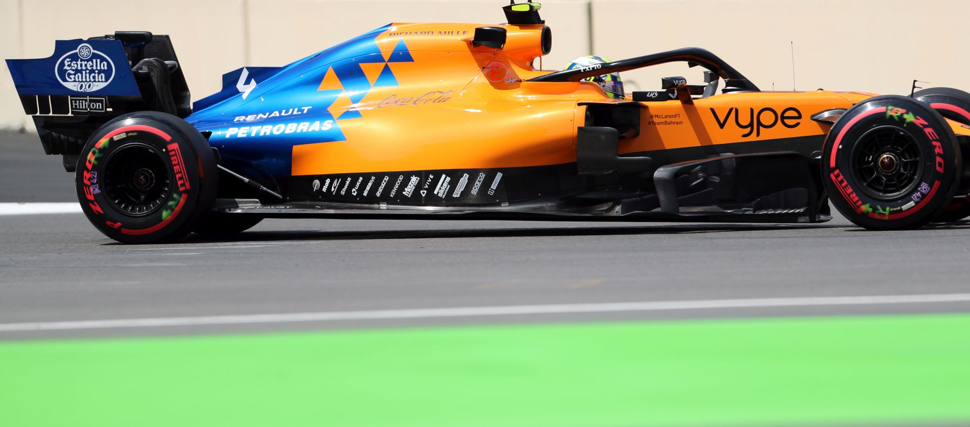 epa07529285 British Formula One driver Lando Norris of McLaren in action during the first practice session of the Formula One Grand Prix of Azerbaijan at the Baku City Circuit in Baku, Azerbaijan, 26 April 2019. The 2019 Formula One Grand Prix of Azerbaijan will take place on 28 April.  EPA/ZURAB KURTSIKIDZE