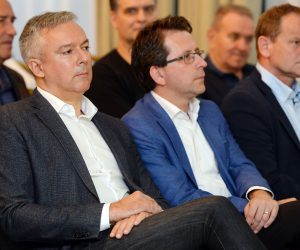 Split, 26.04.2019 -U hotelu Park HSLS predstavio kandidate za predstojeće EU izbore. Na slici Darinko Kosor i Tonči Blažević.                                           foto. HINA/ Mario Strmotić/ ms