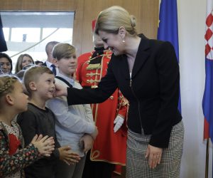 Zagreb, 27.04.2019.-U Uredu predsjednice Republike Hrvatske Kolinde Grabar- Kitarovi? odr?an je Dan otvorenih vrata pod nazivom "Hrvatski- moj jezik" kao potpora svima koji u?e hrvatski kao drugi jezik. foto HINA/ Tomislav PAVLEK/U