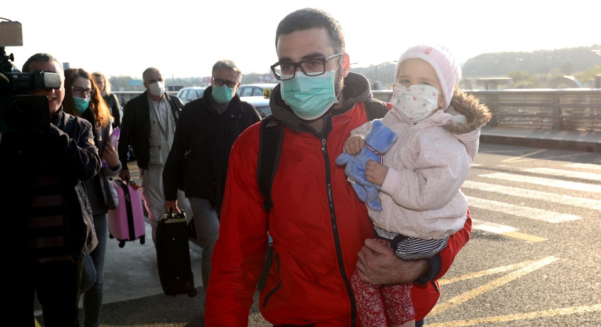 02.04.2019., Zagreb - Mila Roncevic u pratnji roditelja Sanje i Marina Roncevica odlazi iz Medjunarodne Zracne luke dr. Franjo Tudjman u SAD gdje ce ju u Philadelphiji docekati medicinski tim bolnice Children's Hospital of Philadelphia. Photo: Marko Prpic/PIXSELL