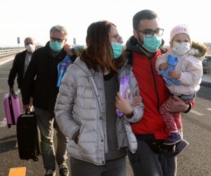 02.04.2019., Zagreb - Mila Roncevic u pratnji roditelja Sanje i Marina Roncevica odlazi iz Medjunarodne Zracne luke dr. Franjo Tudjman u SAD gdje ce ju u Philadelphiji docekati medicinski tim bolnice Children's Hospital of Philadelphia. Photo: Marko Prpic/PIXSELL