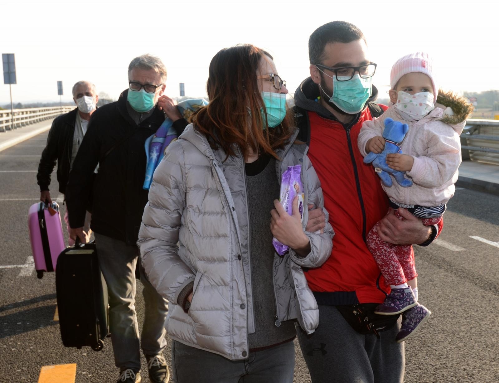 02.04.2019., Zagreb - Mila Roncevic u pratnji roditelja Sanje i Marina Roncevica odlazi iz Medjunarodne Zracne luke dr. Franjo Tudjman u SAD gdje ce ju u Philadelphiji docekati medicinski tim bolnice Children's Hospital of Philadelphia. Photo: Marko Prpic/PIXSELL