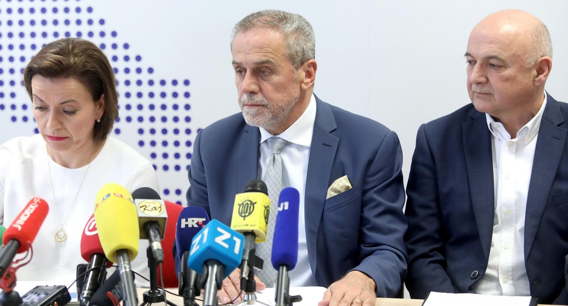 04.04.2019., Zagreb - Predsjednik Stranke rada i solidarnosti Milan Bandic odrzao je konferenciju za medije o temi Kad posao vode podobni, a ne sposobni: Tko se nije skrio, magarac je bio.
Photo: Patrik Macek/PIXSELL