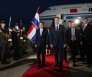 09.04.2019., Medjunarodna zracna luka Franjo Tudjman, Zagreb - Sluzbeni docek predsjednika Drzavnog vijeca Narodne Republike Kine Lija Keqianga. 
Na poziv predsjednik hrvatske Vlade Andreja Plenkovica, predsjednik Drzavnog vijeca Narodne Republike Kine Li Keqiang boravit ce u sluzbenom posjetu Hrvatskoj te sudjelovati na 8. sastanku sefova vlada zemalja srednje i istocne Europe i Kine. 
Photo: Igor Kralj/PIXSELL