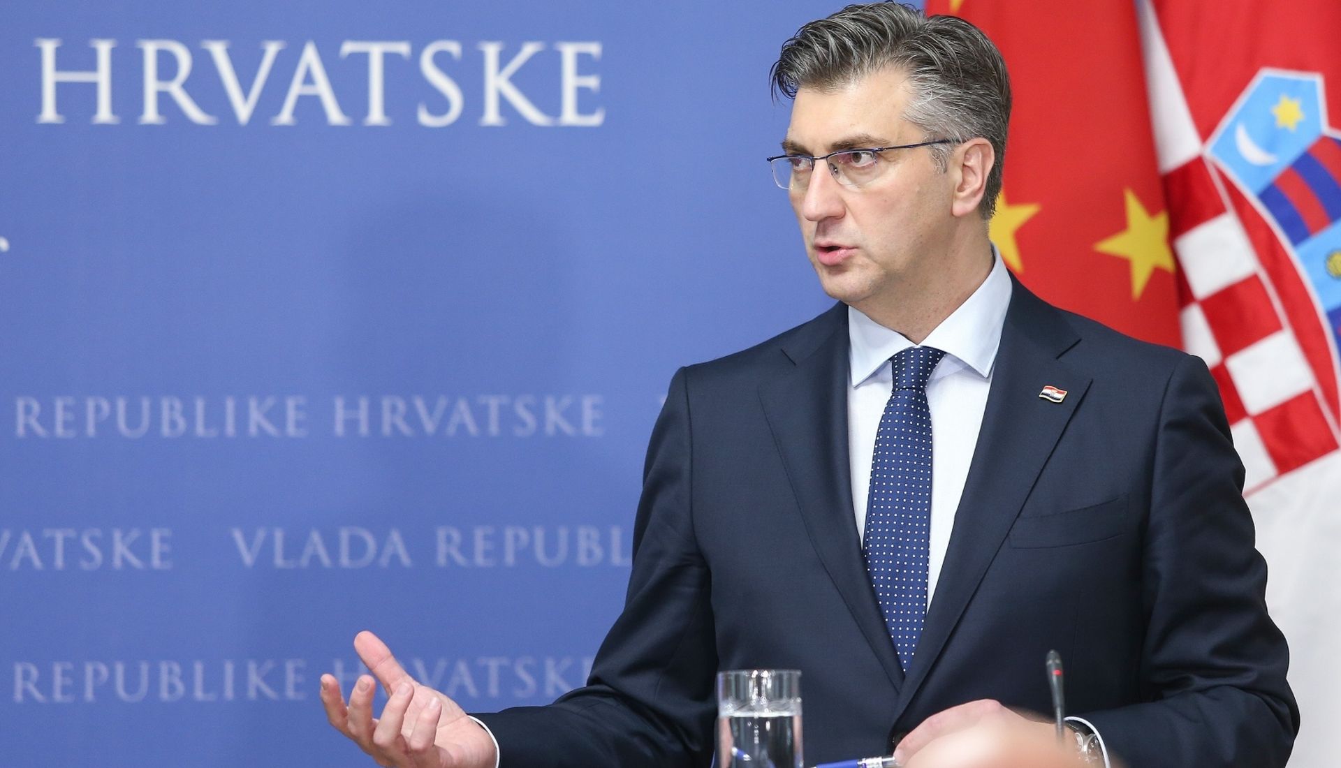 10.04.2019., Zagreb - U Banskim dvorima odrzan je sastanak predsjednika Vlade Andreja Plenkovica i predsjednika Drzavnog vijeca Narodne Republike Kine Li Keqianga. Predsjednik Vlade RH dao je izjavu nakon sastanka. Photo: Luka Stanzl/PIXSELL