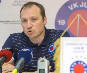 11.04.2018., Gradski bazen, Dubrovnik - Vjeko Kobescak i Maro Jokovic, trener odnosno igrac Jug CO, bili su gosti na konferenciji za medije, prvoj uoci Final foura Triglav Regionalne lige, koja se igra u Dubrovniku. 
Photo: Grgo Jelavic/PIXSELL