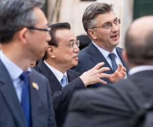 11.04.2019., Stara gradska jezgra, Dubrovnik - Multilateralni dio programa summita 16+1 zapoceo je veceras u Dubrovniku zajednickim fotografiranjem sefova izaslanstava drzava srednje i istocne Europe i Kine na ulazu u Grad na Trgu oruzja. 
Uzvanici su nakon fotografiranja krenuli u Knezev dvor na veceru.
Photo: Grgo Jelavic/PIXSELL