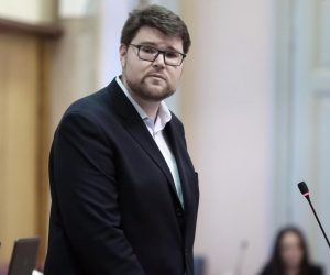 Zagreb: Sabor raspravlja o oporbenoj interpelaciji o radu Vlade vezano na nabavu zrakoplova 14.02.2019., Zagreb - Sabor RH. Rasprava o oporbenoj interpelaciji o radu Vlade zbog propale kupnje borbenih aviona F-16 C/D Barak od Izraela. Pedja Grbin. Photo: Sanjin Strukic/PIXSELL